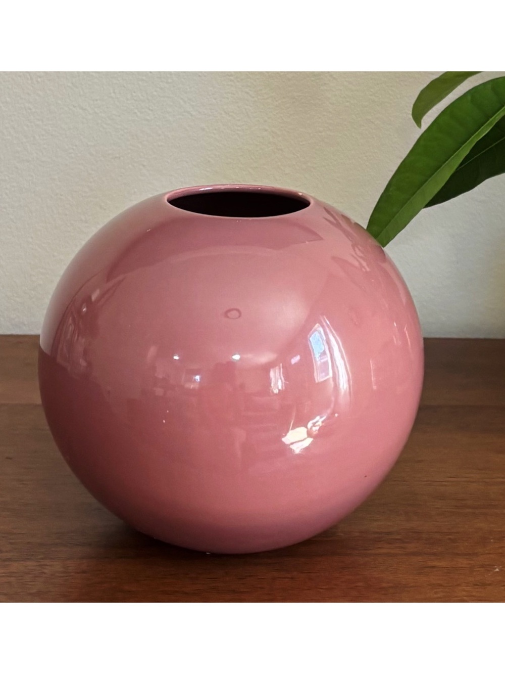 Vintage 90’s Haeger Pottery USA #4306 Mauve Rose Round Ball Vase 7”